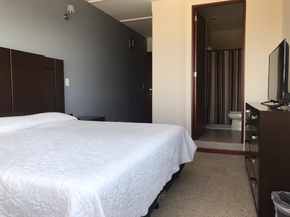 Comfort Room, 1 Queen Bed photo 1