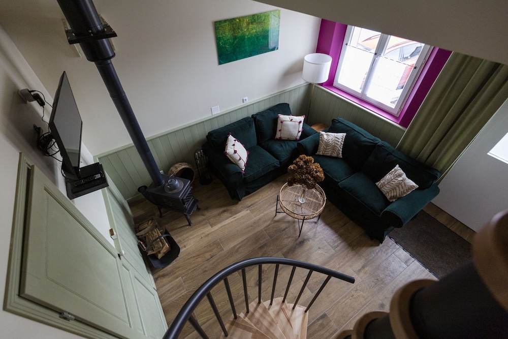 House, Ensuite photo 1