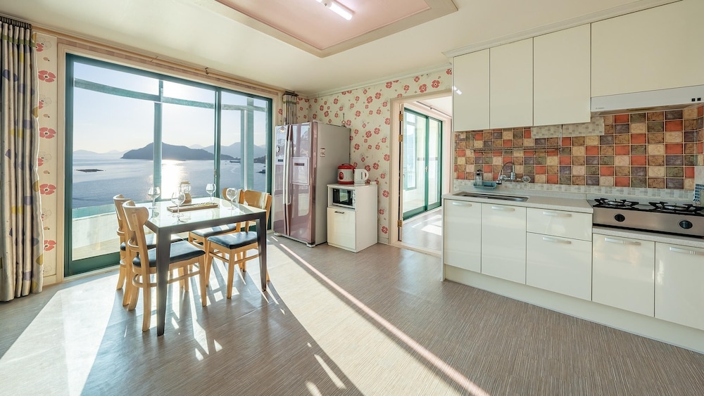 Basic Room, 1 Bedroom (Family B) photo 3
