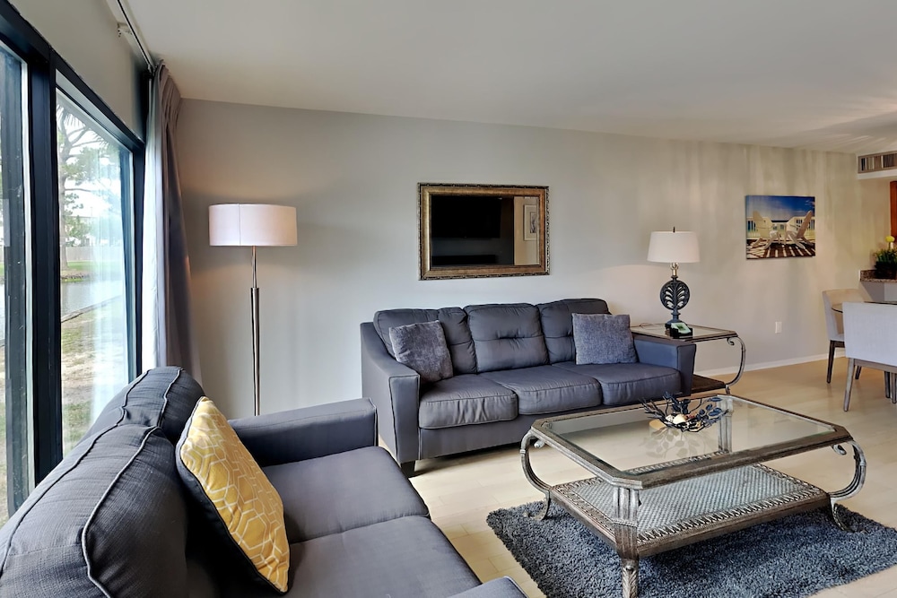 Condo, Multiple Beds, Balcony, Garden View (Villa 2104 - No Pets)
