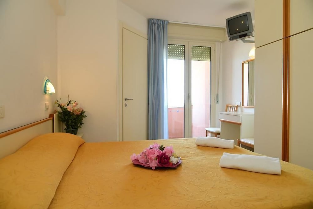 Double or Twin Room, Sea View photo 3
