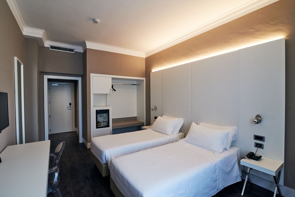 Superior Room, 1 Double or 2 Twin Beds photo 2