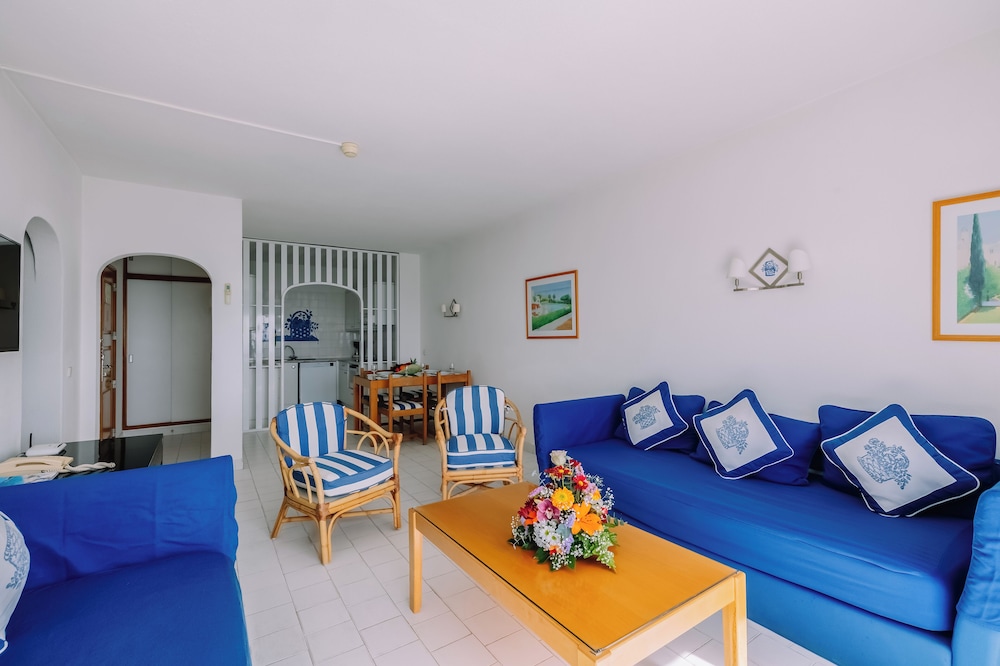 Standard Apartment, 1 Bedroom, Non Smoking, Sea View (Sea Or Pool View - 2+2) photo 3
