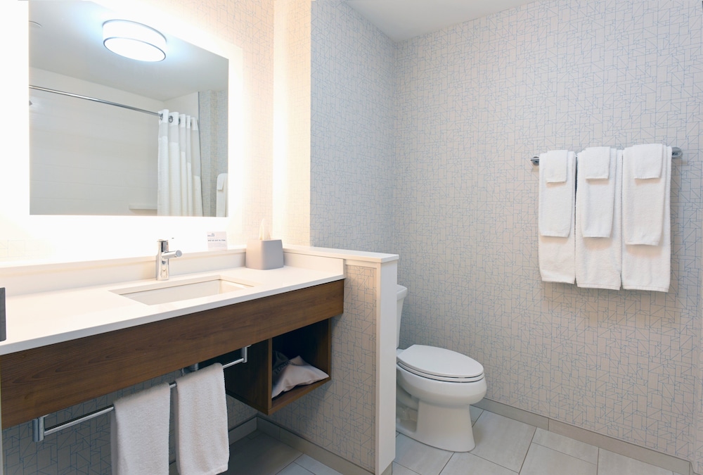 Standard Room, 1 King Bed, Accessible Bathtub, Non Smoking (Communications, Mobility, Access Tub) - Photo 1