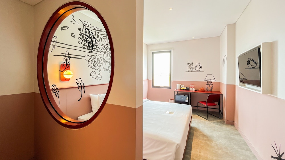 Lucky Room With Breakfast