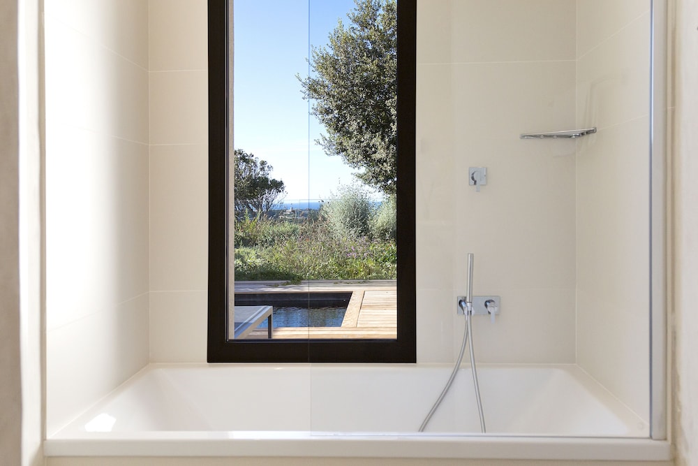 Deluxe Suite, Private Pool, Sea View photo 3