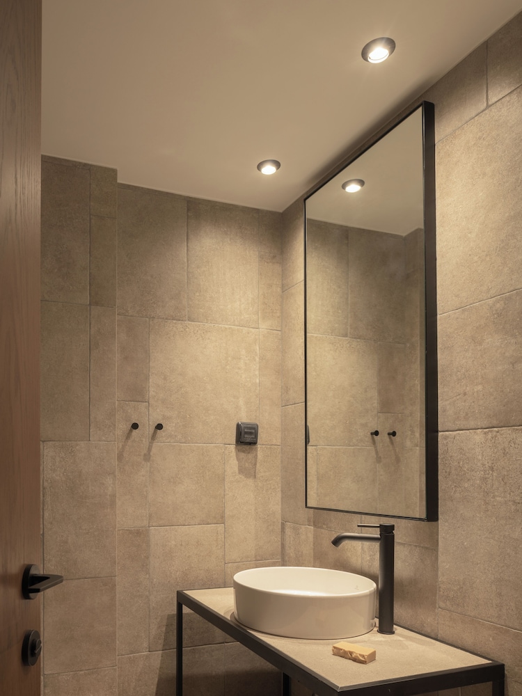 Superior Open Plan Apartment- Sea View - Photo 4