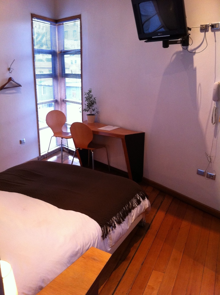Standard Double Room photo 3
