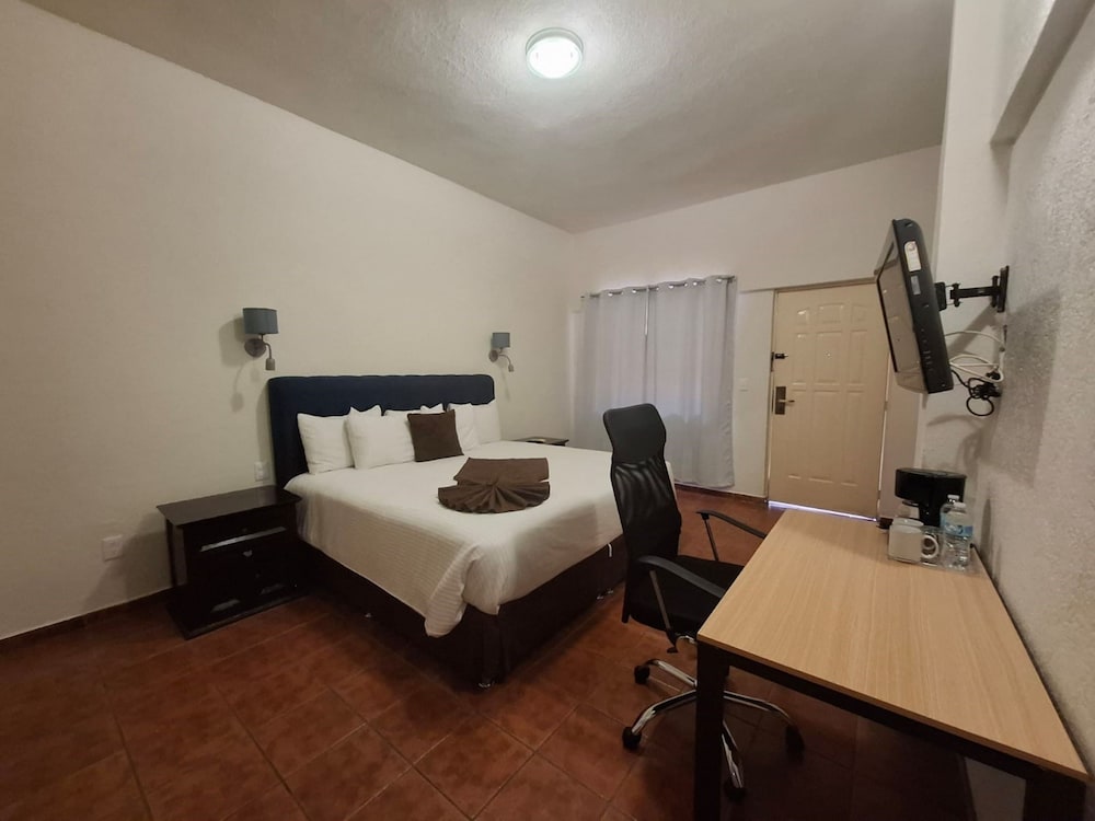 Room, 1 King Bed (Preferencial) - Photo 3