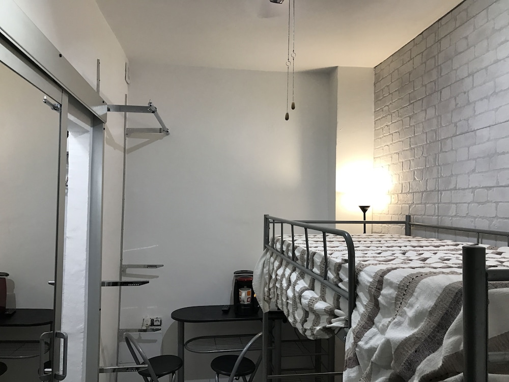 Economy Twin Room