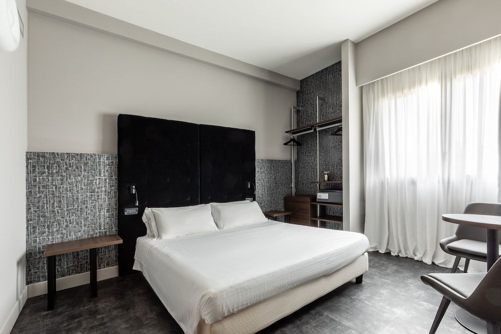 Classic Suite (SUITE SILVER)