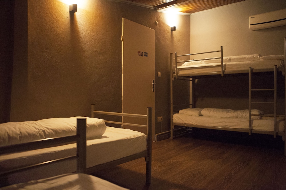 Shared Dormitory, Shared Bathroom (4 Beds) photo 1