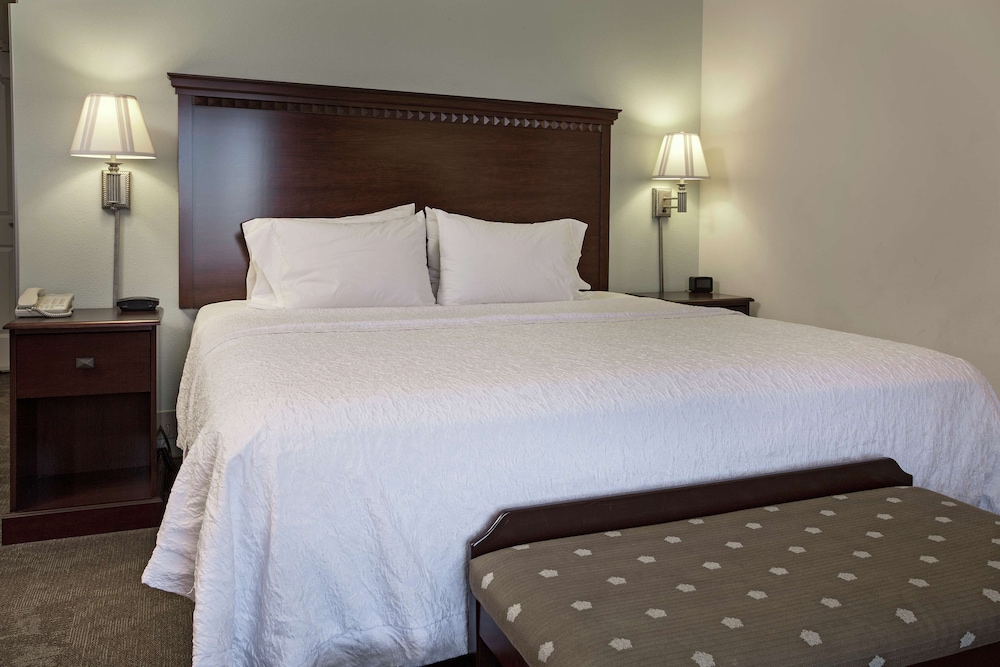 Room, 1 King Bed, Non Smoking - Photo 1