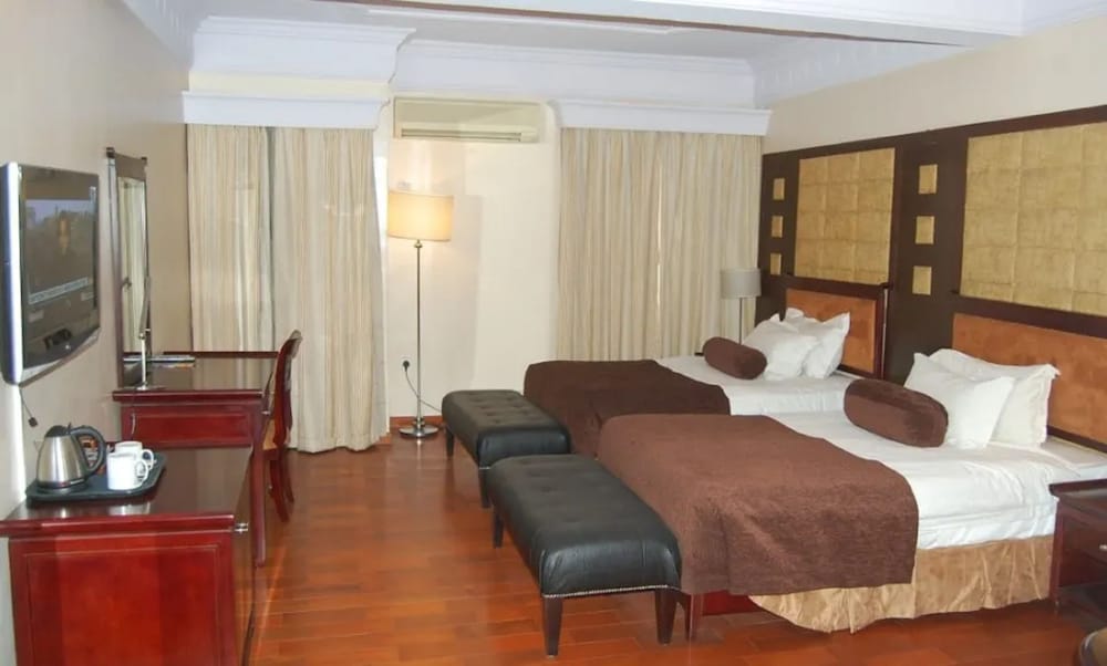 Deluxe Room, 2 Twin Beds, Ensuite, City View photo 1