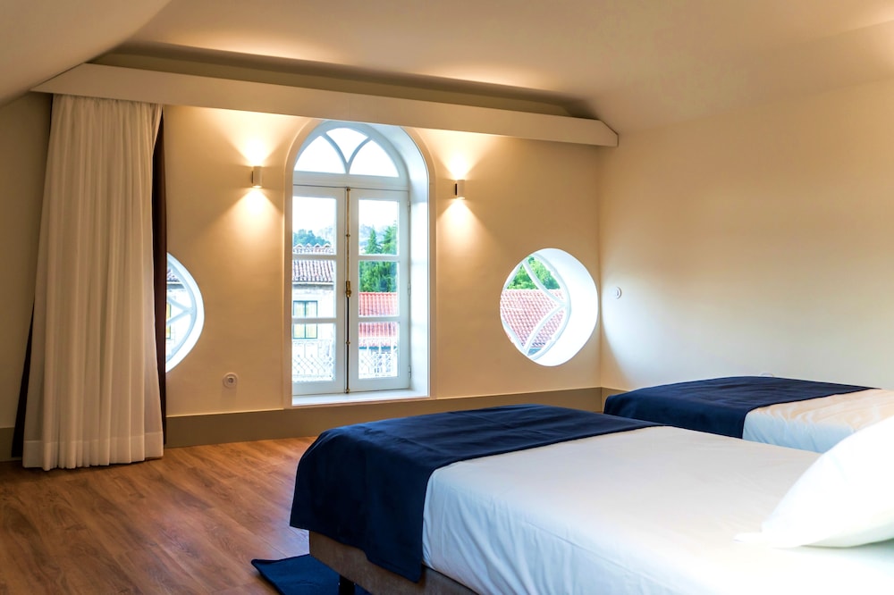 Deluxe Double or Twin Room photo 2