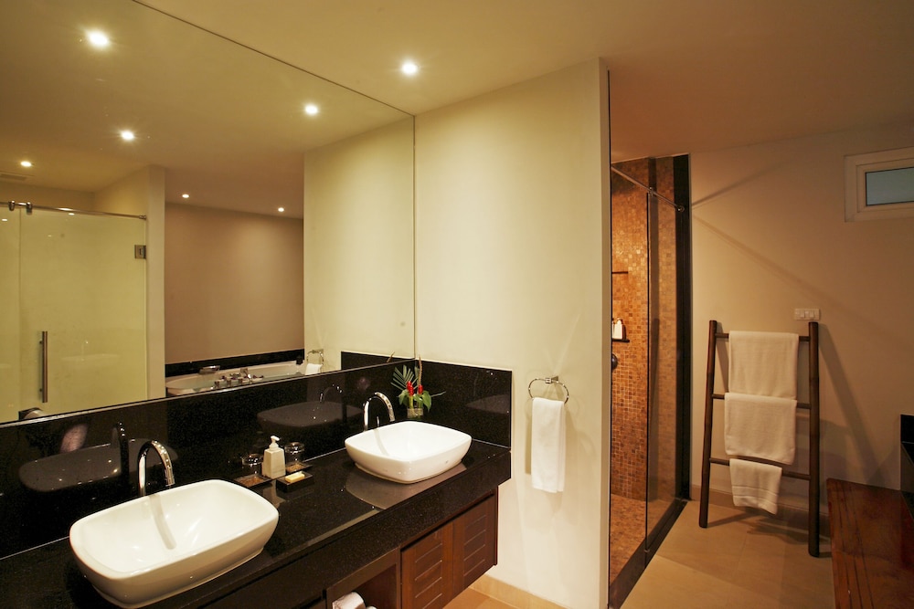 Suite, 2 Bedrooms photo 3