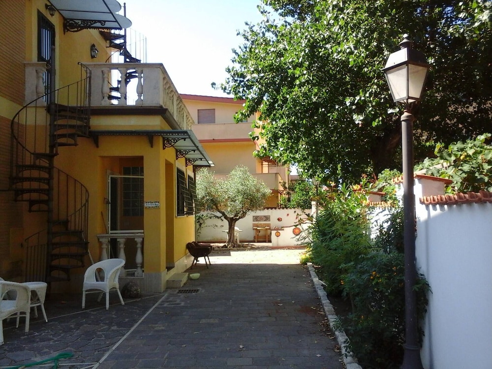 Villa, 3 Bedrooms, Balcony, Garden View
