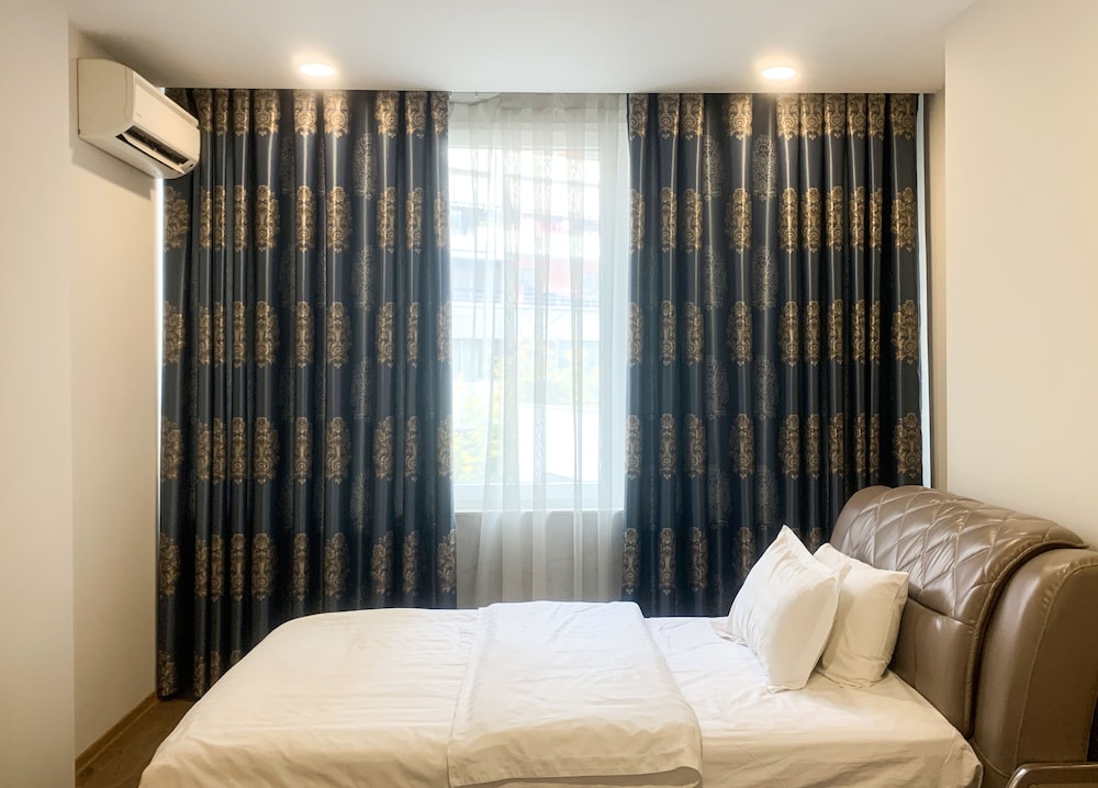 Deluxe Twin Room, 1 Bedroom, Non Smoking, City View photo 2