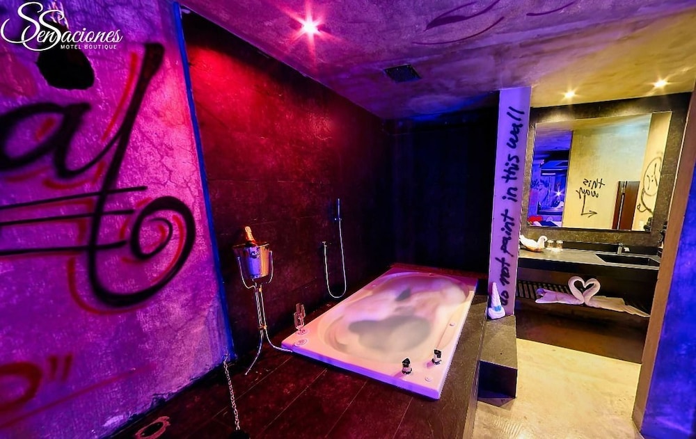 Suite Sado with Round Bed photo 2