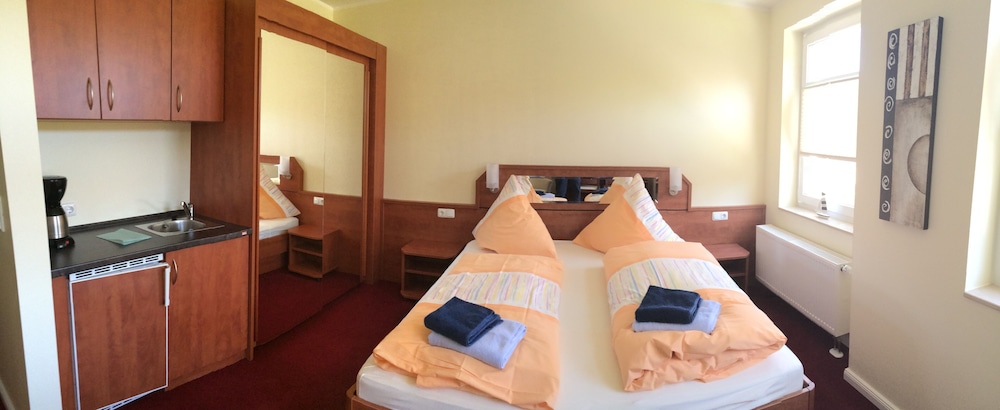 Standard Double Room photo 2