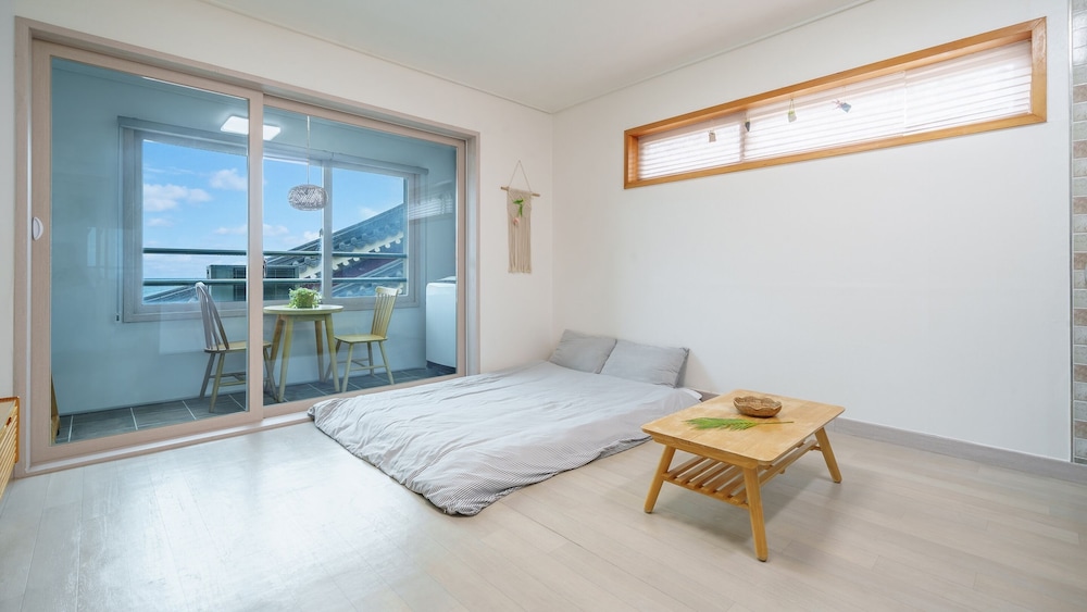 Basic Room, 1 Bedroom (Room 201 (Ocean View))