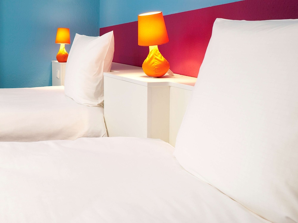 Standard Room, 2 Twin Beds - Photo 3