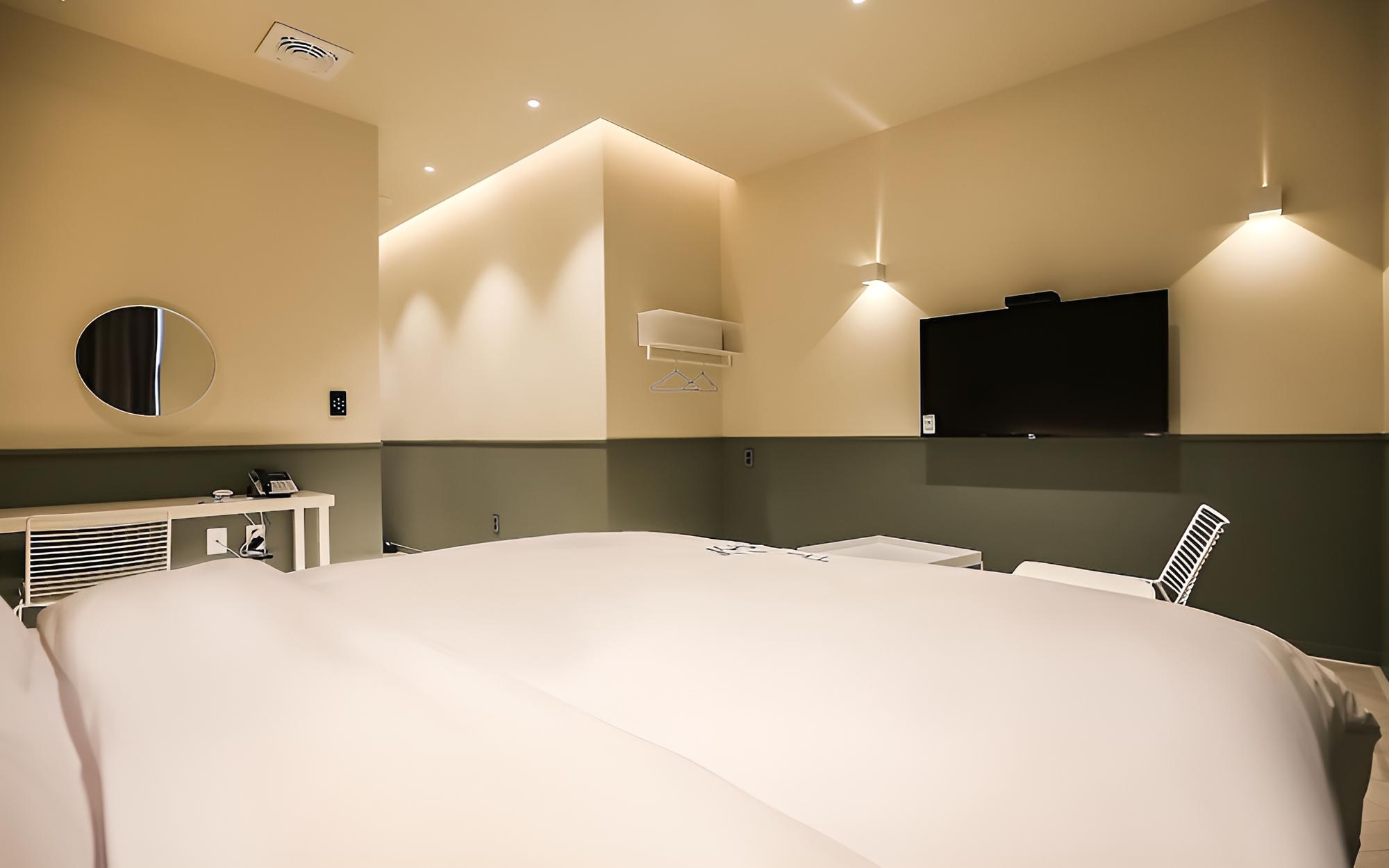 Room (Deluxe Room) - Photo 9