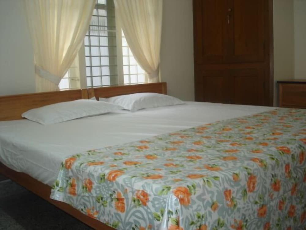 Double Room with Fan photo 1