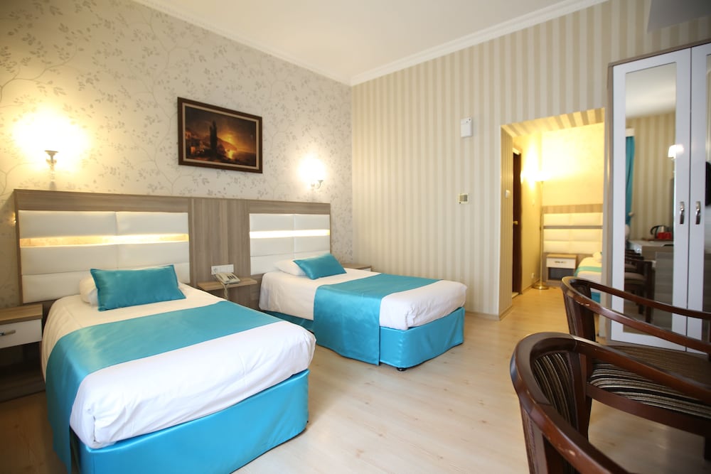 Family Quadruple Room photo 1
