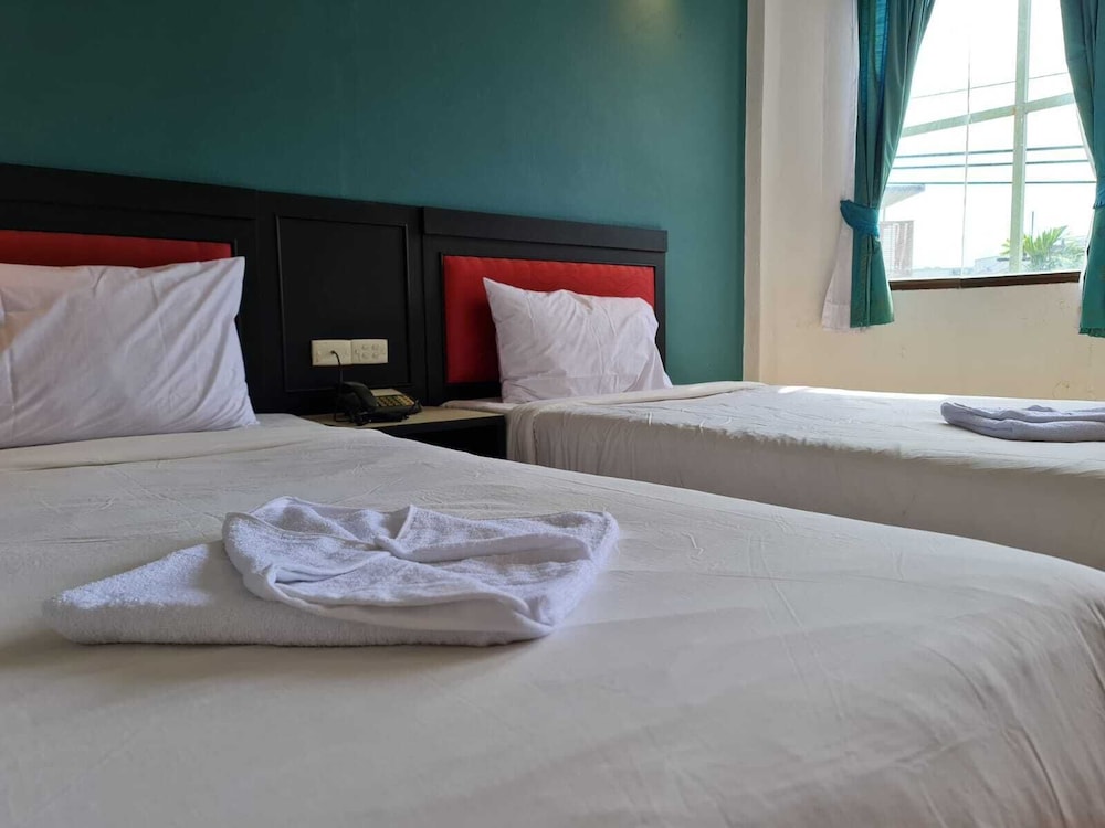 Deluxe Double or Twin Room - Photo 16