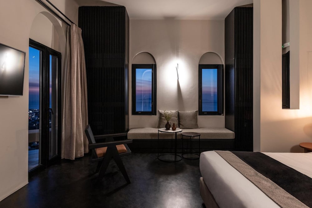 Grande Nimbus Suite with Sea view and Hot Tub - Photo 1