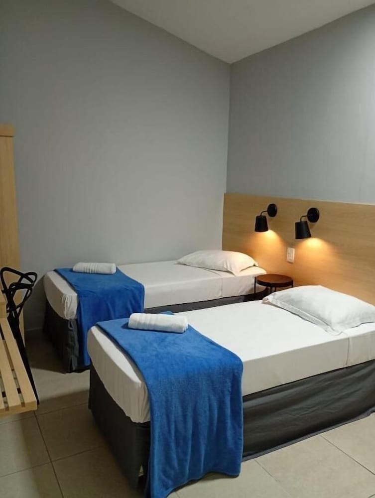 Standard Triple Room, 3 Twin Beds photo 1
