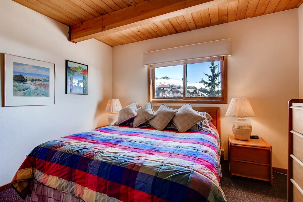 Condo, 1 Bedroom photo 3