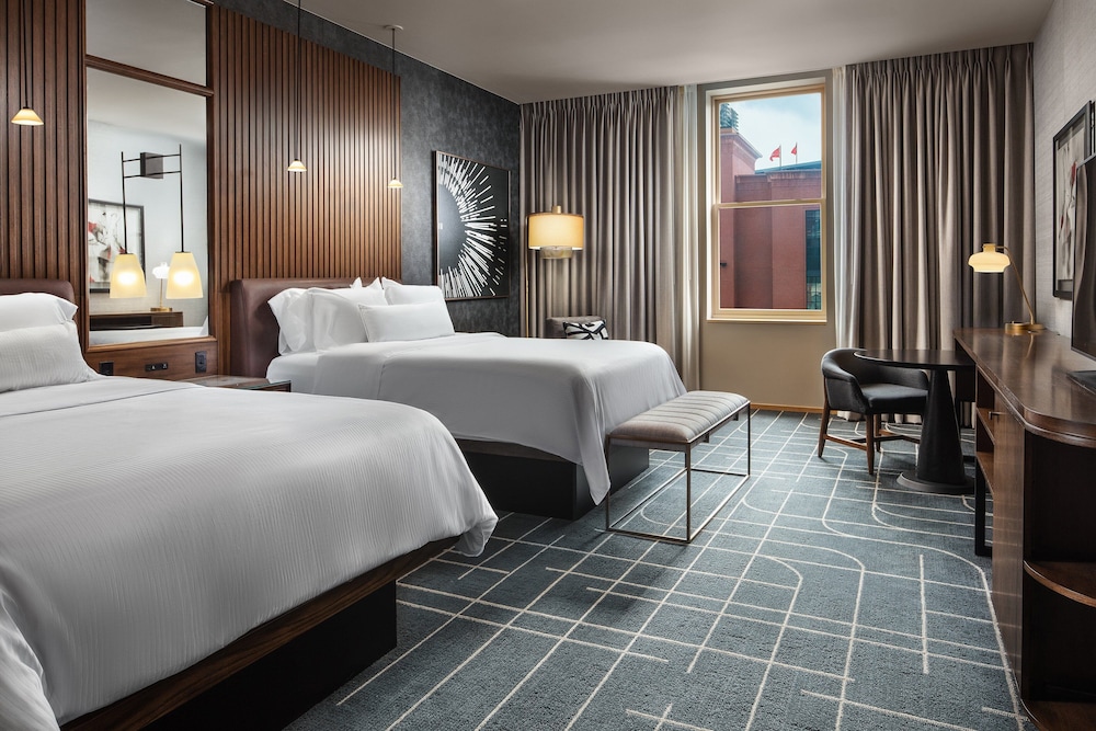Club Room, 2 Queen Beds - Photo 2