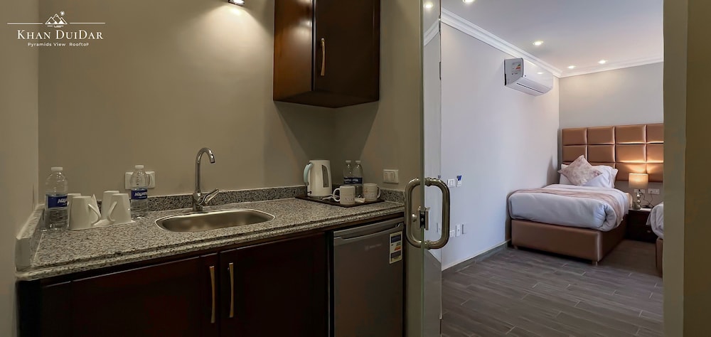 Superior Quadruple Room, Kitchen, City View - Photo 5