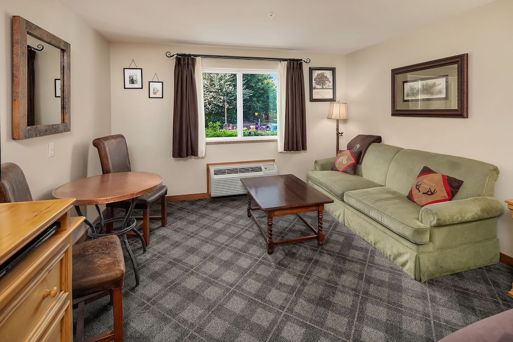 Room, 1 King Bed, Mountain View