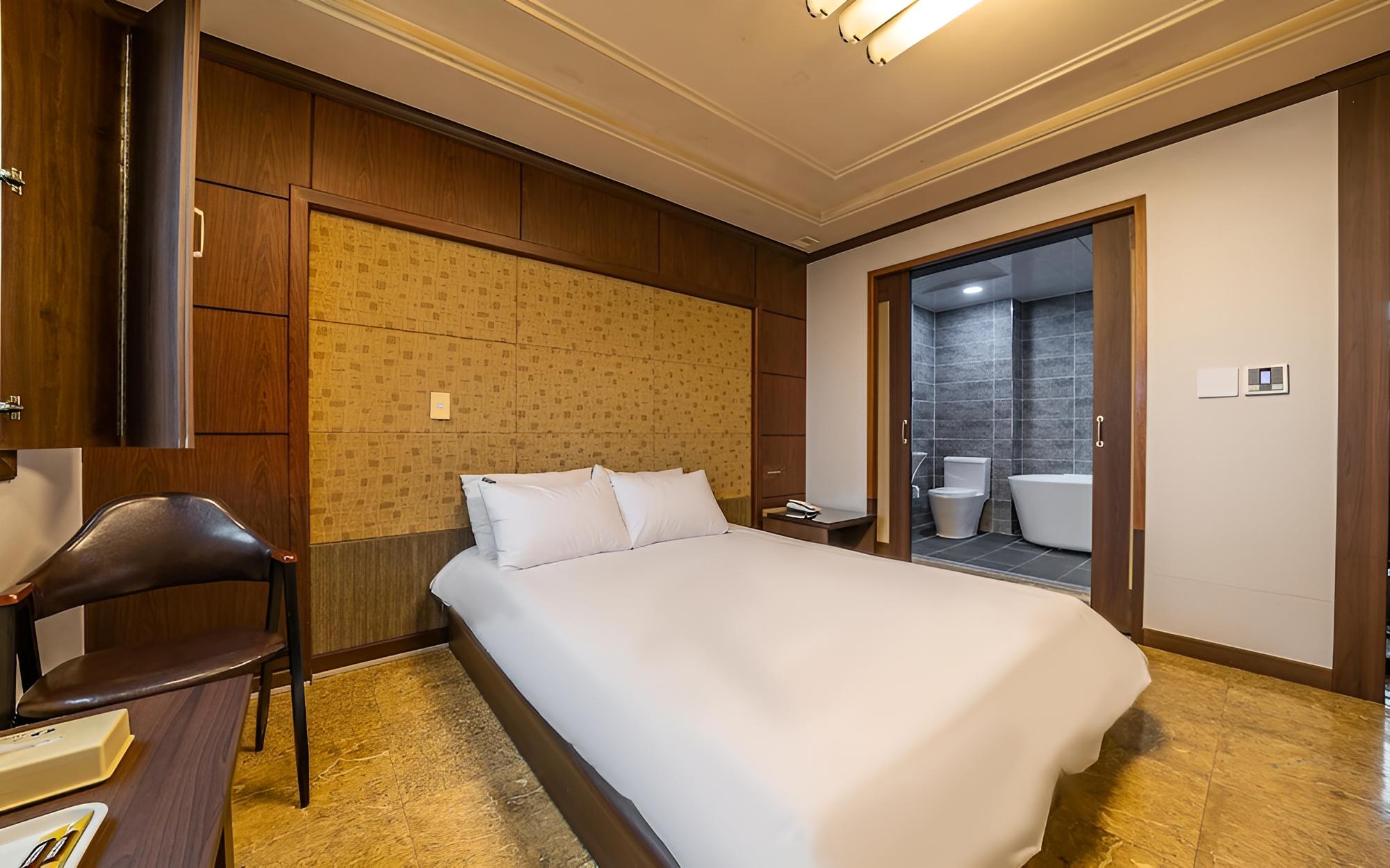 Room (Special Room) - Photo 5
