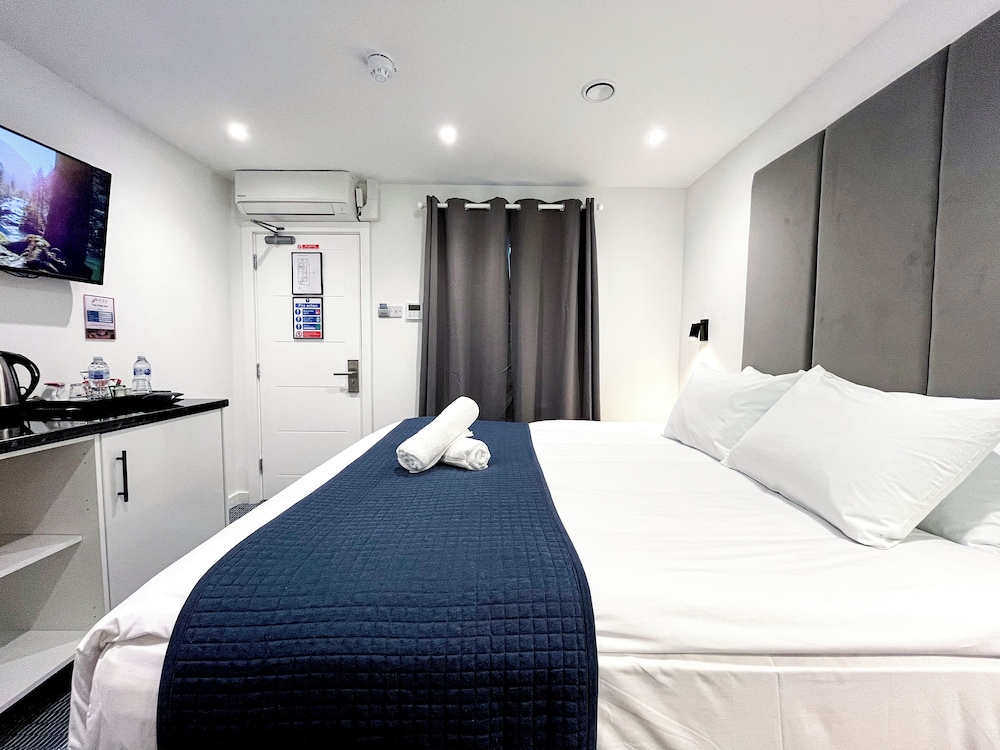 Exclusive Room, 1 King Bed, Non Smoking, Air conditioning photo 2