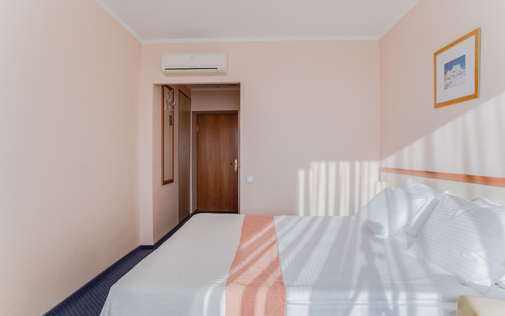Standard Double Room photo 2