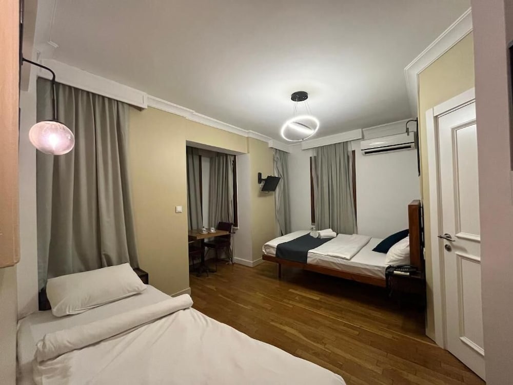 Economy Room photo 3