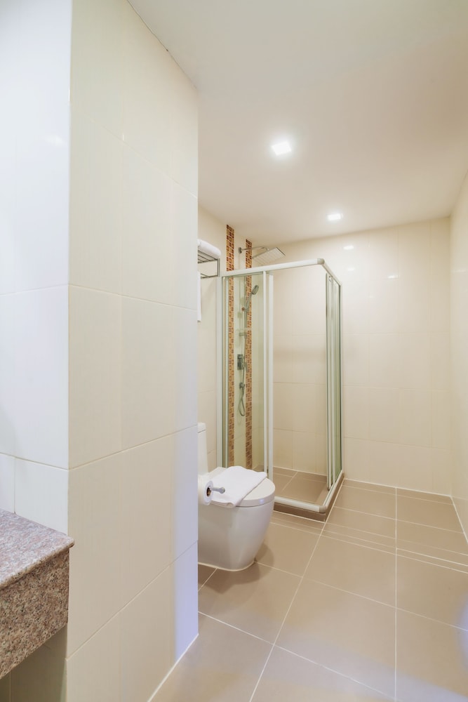 2 Bedroom Suite - City View photo 3