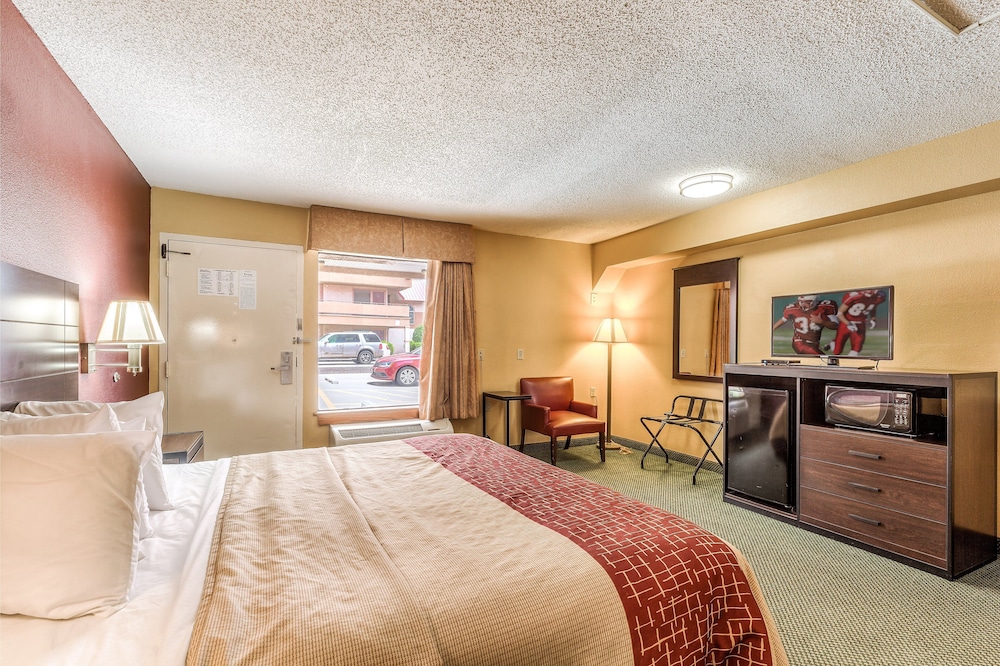 Superior Room, 1 King Bed, Non Smoking - Photo 1