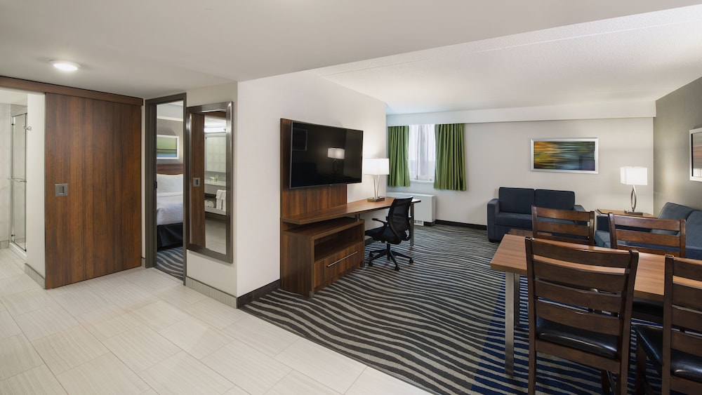 Suite, 1 Bedroom photo 1
