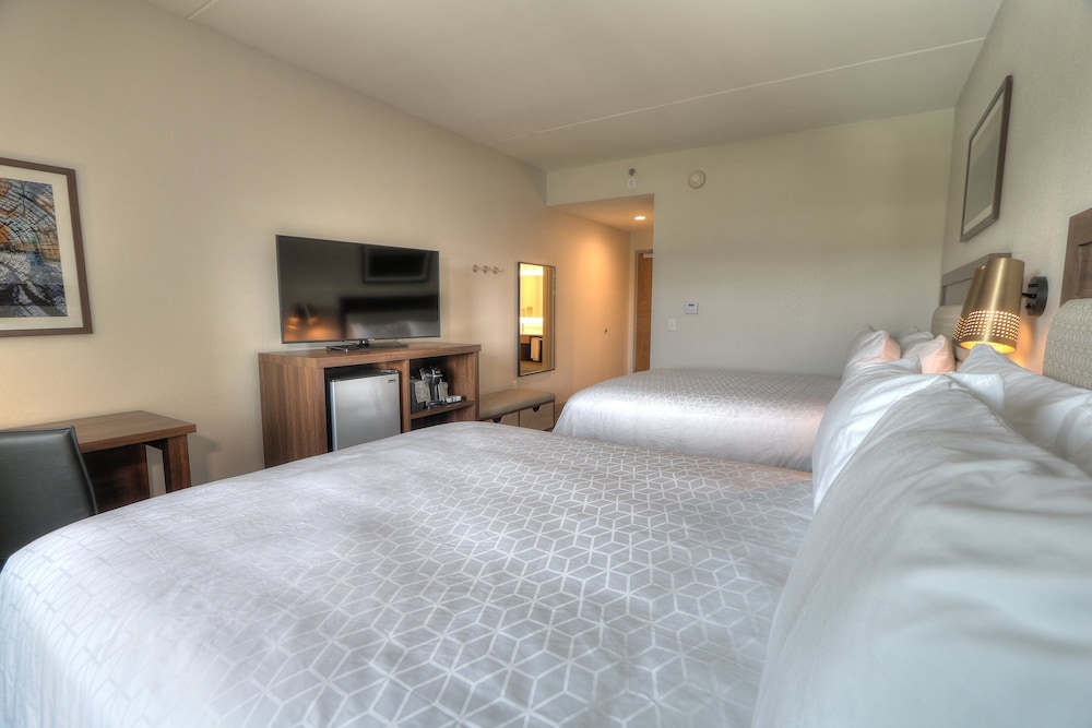 Premium Room, 2 Queen Beds, Balcony, River View (Top Floor) - Photo 1