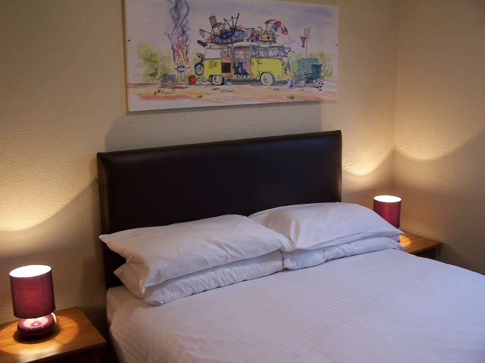 Double Room, Shared Bathroom (Non- Smoking ) photo 2