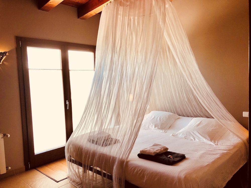 Deluxe Suite (Luna)