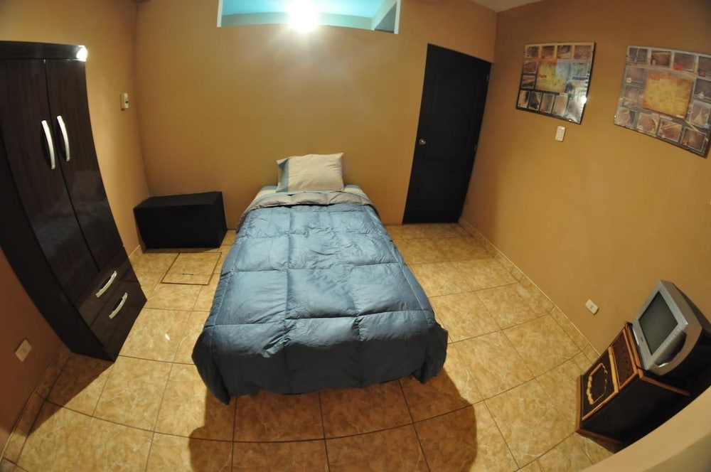 Single Room, 1 Single Bed (With Air Conditioner) photo 2