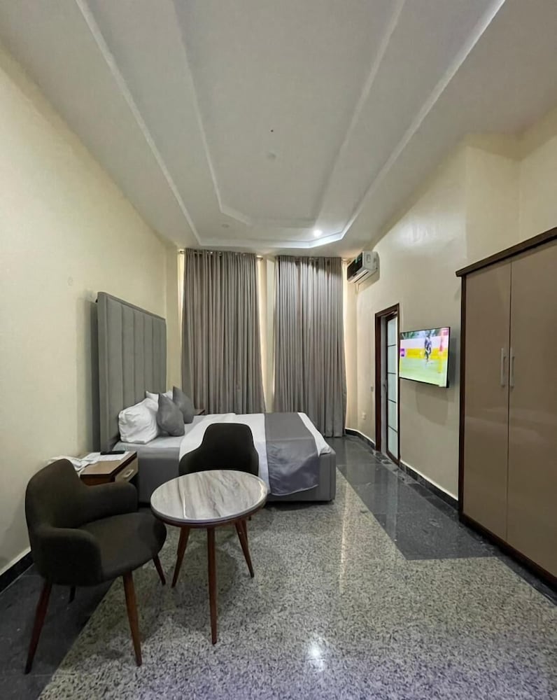 Standard Room, 1 Bedroom - Photo 2