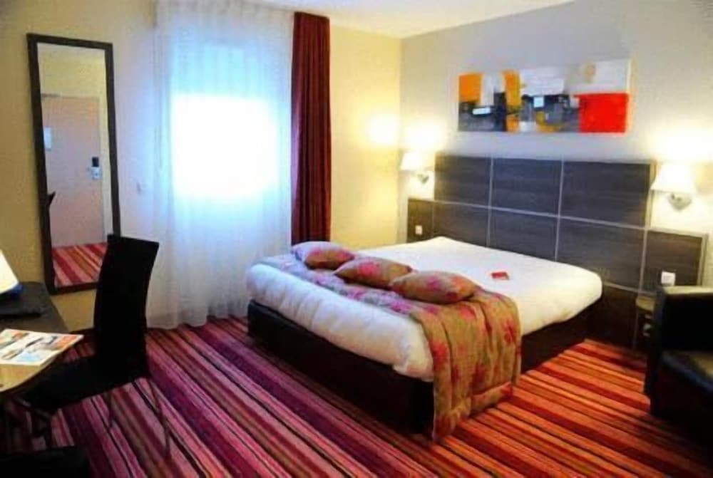 Deluxe Double or Twin Room - Photo 2