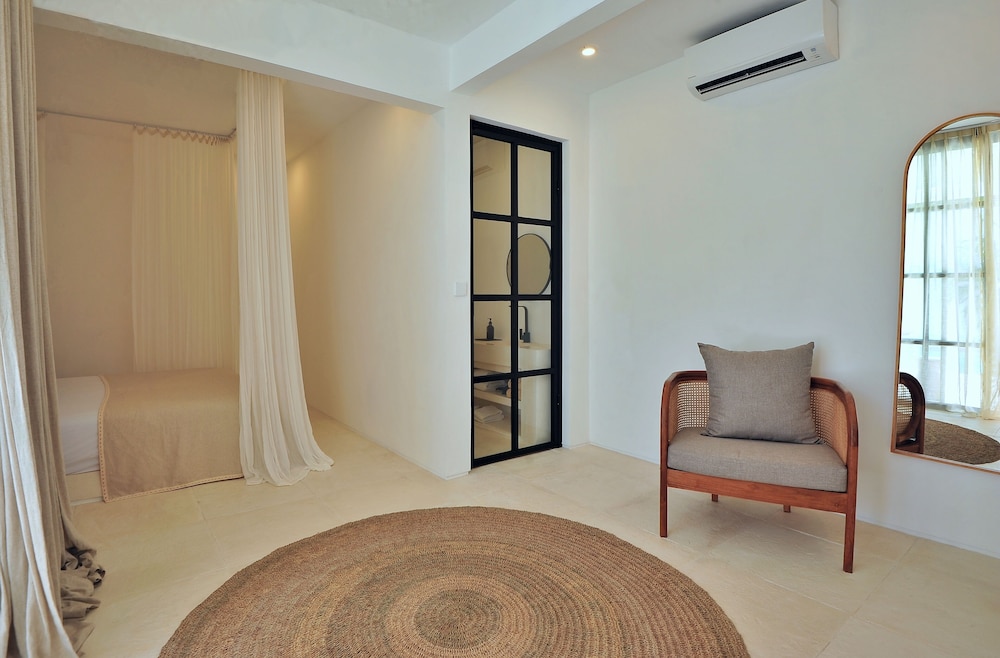 Superior Double Room, Pool View photo 3